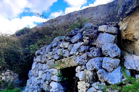 Gozo dévoilé : Randonnée guidée avec escalade de blocsGozo dévoilé : Randonnée guidée avec escalade de bloc