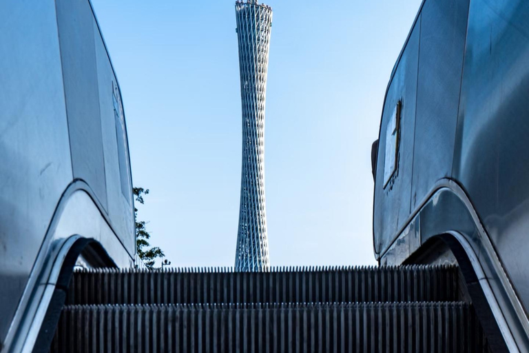 Guangzhou: Discover Lingnan Heritage & Local Life (Private) Guide for French/Spanish/Italian/German/Russian