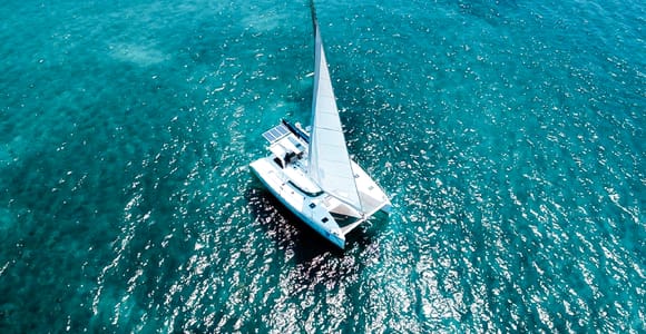 Santorini: Day Cruise with Meal & Open Bar