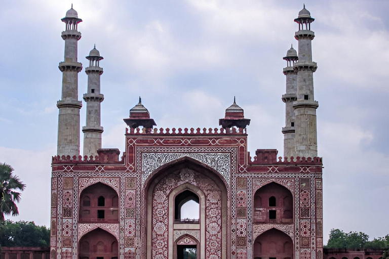 From Delhi: Taj Mahal, Agra Fort & Akbar's Tomb Day Trip Private Car + Professional Guide