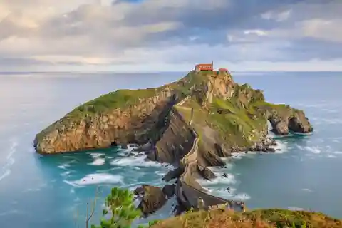 Visita a Gaztelugatxe e Gernika a partir de São Sebastião