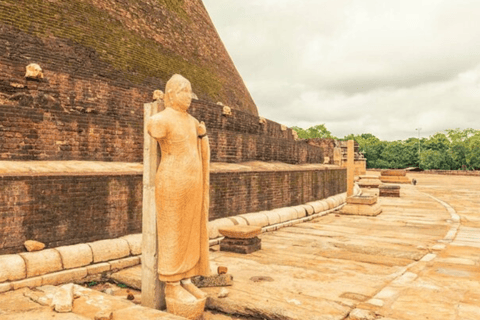Anuradhapura: Tuk Tuk Tour with Temples & Hidden Stories Standard Package (Budget Option)