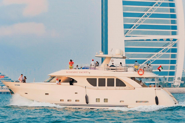Dubai Harbor: Luxury Yacht Tour with BBQ Options Night Lights Tour