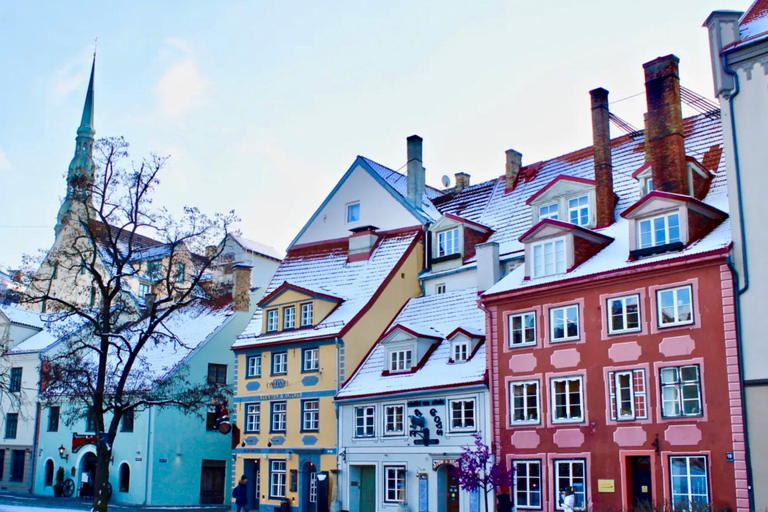 Riga Old Town, C Market & Art Nouveau Guided Walking Tour