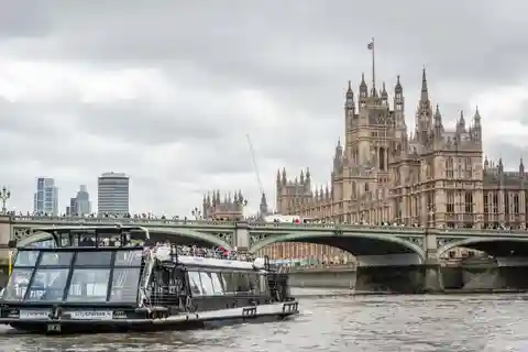 Londen: Westminster Tour, riviercruise en Tower of London