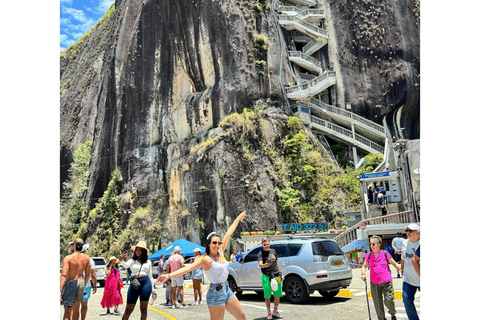 Semi-privé tour: Ontdek de charme van GuatapeOntdek de charme van Guatape