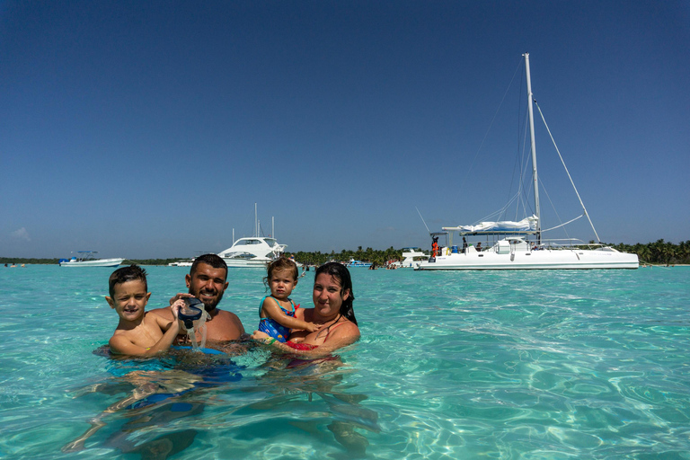 Punta Cana: Saona Island & Altos de Chavón Day Trip