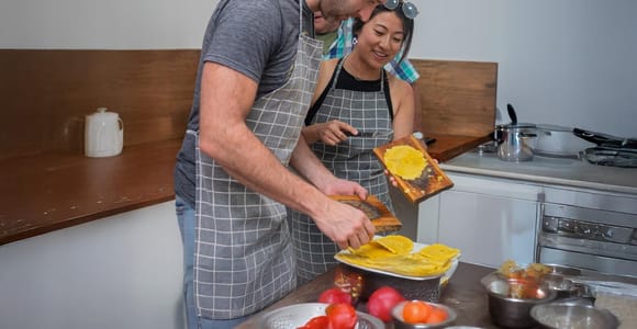 Cartagena: Traditional cooking class in a restaurant in the historic center