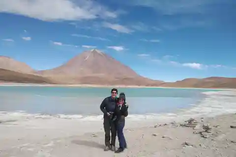 La Paz: 3 Days 3 Nights Salar de Uyuni Tour by Air