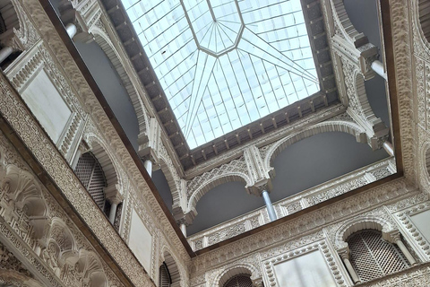 Seville: Guided visit to the Alcázar, Cathedral and Giralda