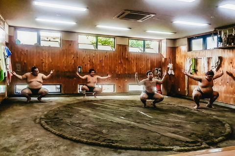 Tokyo : visite d'un entraînement de sumo le matin