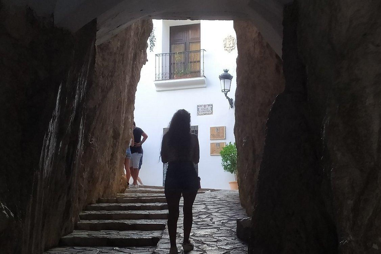 Desde Alicante, Benidorm Campello: al castillo de Guadalest