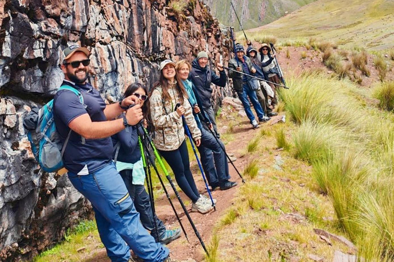 From Cusco: Guided Excursion to Pallay Punchu Mountain + Buffet Lunch From Cusco: Guided Trip to Pallay Poncho Mountain + Buffet Lunch