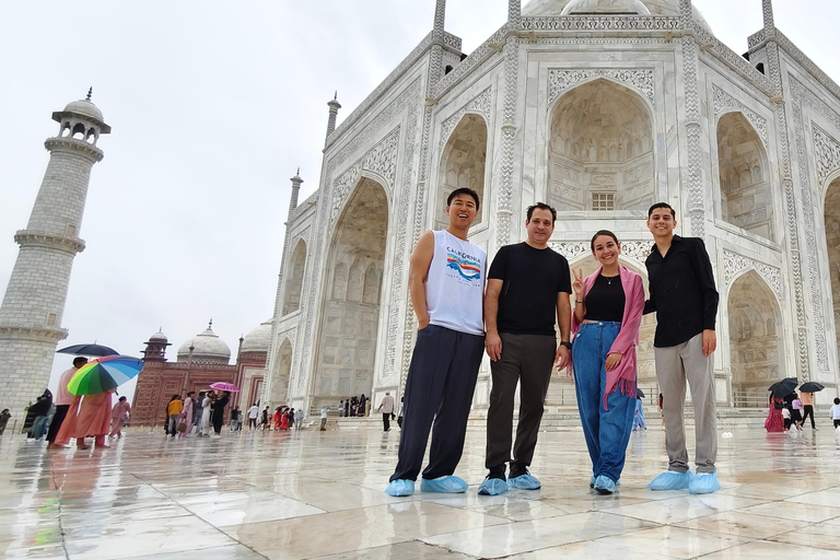 Agra: Private Guided Taj Mahal Tour with Fast-Track Entry Agra: Taj Mahal Tour with Guide and Transfers