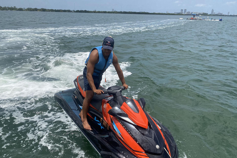 Aluguer de Jet Ski em Biscayne Bay e passeio de barco gratuito