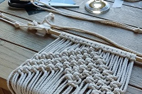 Leipzig: Macrame Wall Hanging Workshop with Custom Design