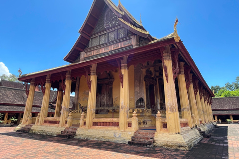 Visita icónica de Vientiane y cultura de Laos, Parque de Buda, PatuxayPrivado 6-9 pax