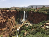 Von Marrakesch, Ouzoud Waterfall Day Tot Trip und Bootsfahrt - Housity