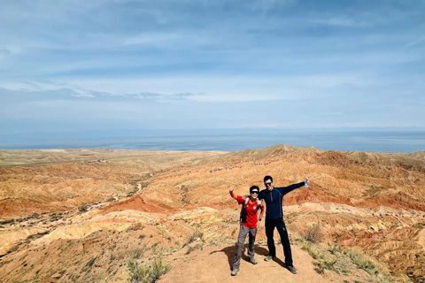 2-Day Autumn Canyons, Eagle Hunter & Lakeside Yurt Trip 2-Day Autumn Canyons, Eagle Hunter & Lakeside Yurt Trip