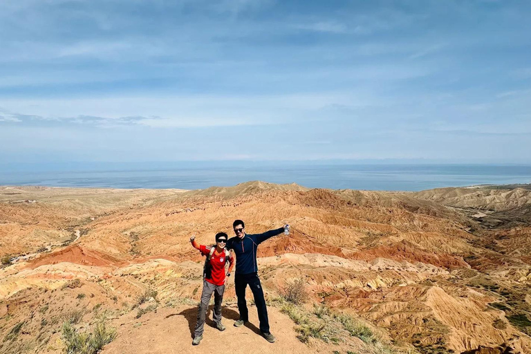 2-Day Autumn Canyons, Eagle Hunter & Lakeside Yurt Trip 2-Day Autumn Canyons, Eagle Hunter & Lakeside Yurt Trip