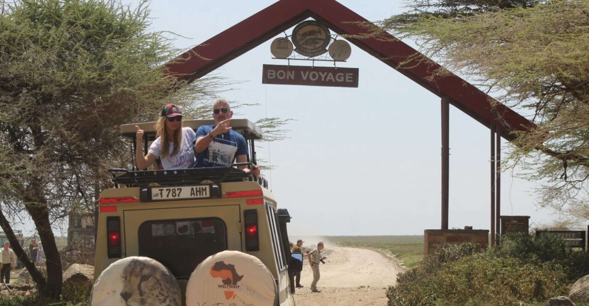 MOUNT KILIMANJARO 7DAYS 6NUITS TRAKING VIA MACHAME ROUTE - Hizvo