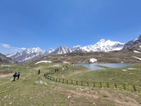 Adi Kailash y ॐ ॐ ॐ ॐ montañas yatra - premium - Housity