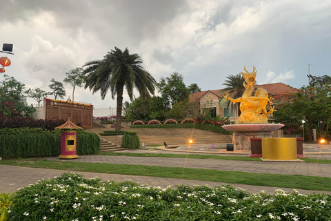 Private Customized Phuket City Tour with Driver-Guide Customized Phuket City Tour with Driver-Guide