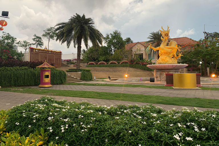 Private Customized Phuket City Tour with Driver-Guide Customized Phuket City Tour with Driver-Guide