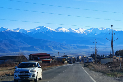 Tbilisi: Private Ride to Yerevan with Wine Tasting