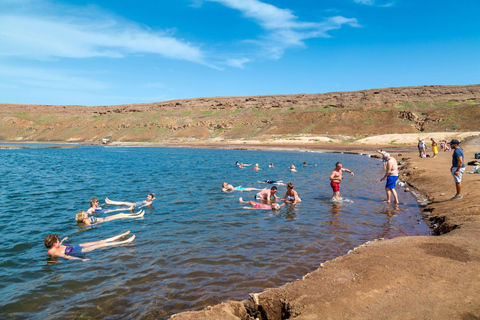 Całodniowa wycieczka Postcards of Sal Tour z plażą Kite i lunchemCałodniowe pocztówki z wycieczki Sal z plażą Kite i lunchem