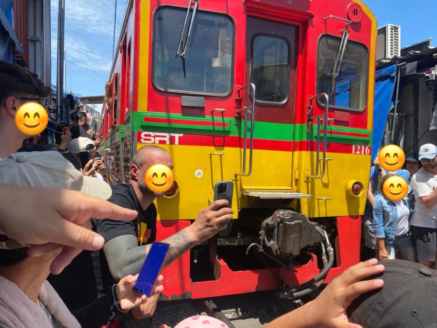 Bangkok privat: Eisenbahnmarkt, schwimmender Markt, älteste Stupa