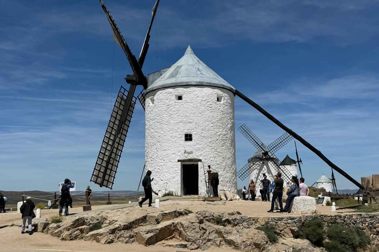 Madrid: Consuegra, Quixote's Windmills, and Castillo de la Muela Tour