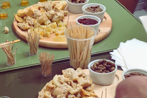 Olive Oil Tasting in Athens with Honey, Raki & Wine