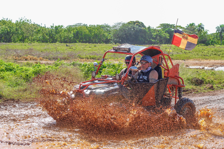 Buggy Tour Punta Cana: grotte magiche, spiagge da sogno e culturaTour in dune buggy a Punta Cana: grotte magiche, spiagge da sogno e cultura