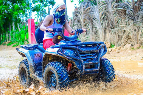 Punta CanA: Wycieczka ATV z wizytą na farmie ekologicznej i plażowaniem1 pojazd Atv dla 2 osób w jednym pojeździe Atv