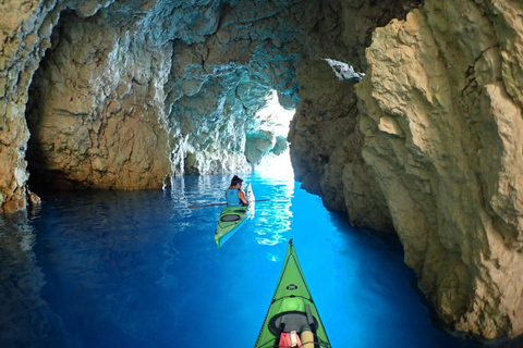 Zakynthos: Sea Kayaking Tour with Snorkeling