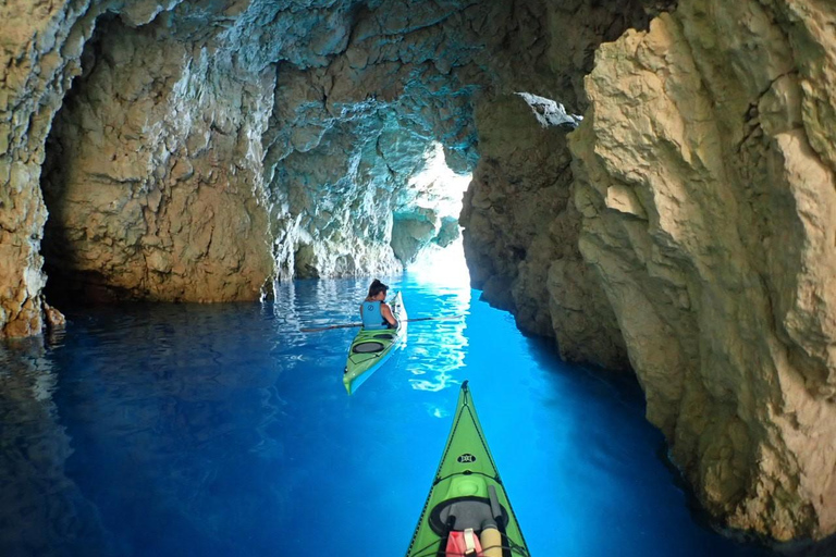 Zakynthos: Sea Kayaking Tour with Snorkeling