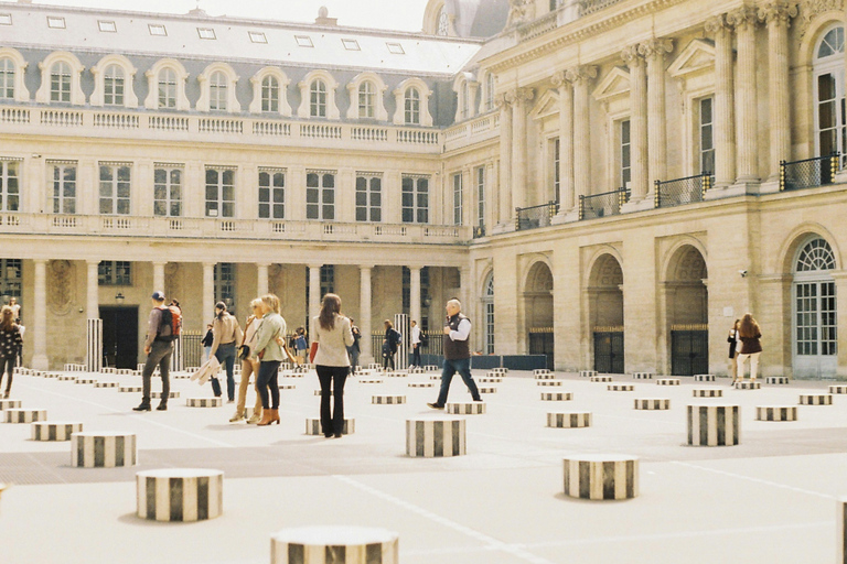 Paris: Emily Filming Locations Walking Tour Upgrade to Private Tour