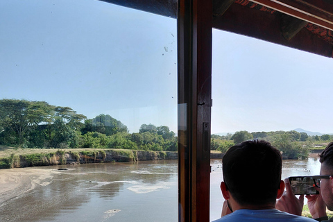 Nairobi: 7-Day Magical Kenya Safari with Meals and Transfers