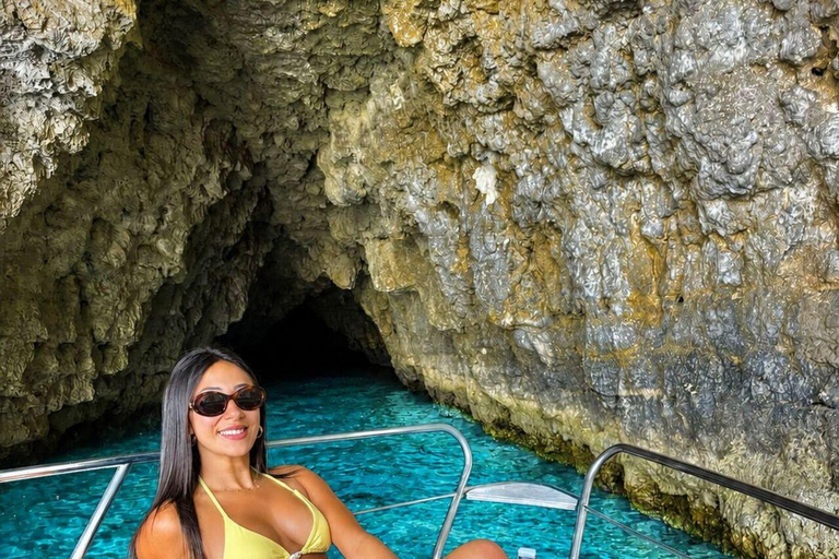 Comino: Private Blue Lagoon, Crystal Lagoon & Sea Caves Tour