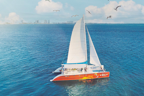 CANCUN: Catamaran and Dolphin Connection at Isla Mujeres