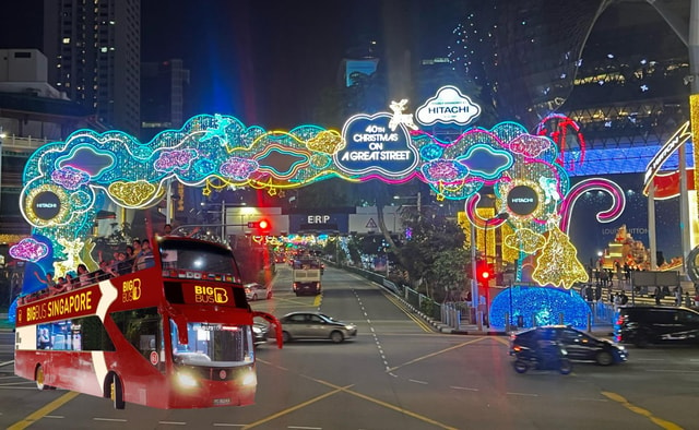 Big Bus Singapore Christmas Light-Up Tour by Open-Top Bus