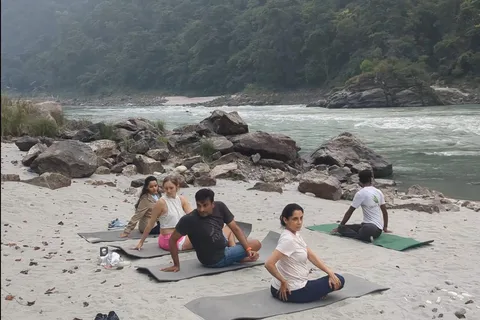 Rishikesh: Yoga by the Ganga Ghat