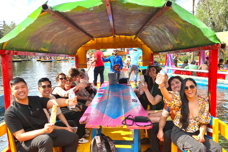 Mexico : Coyoacan, maison de Frida Kahlo, CU et Xochimilco