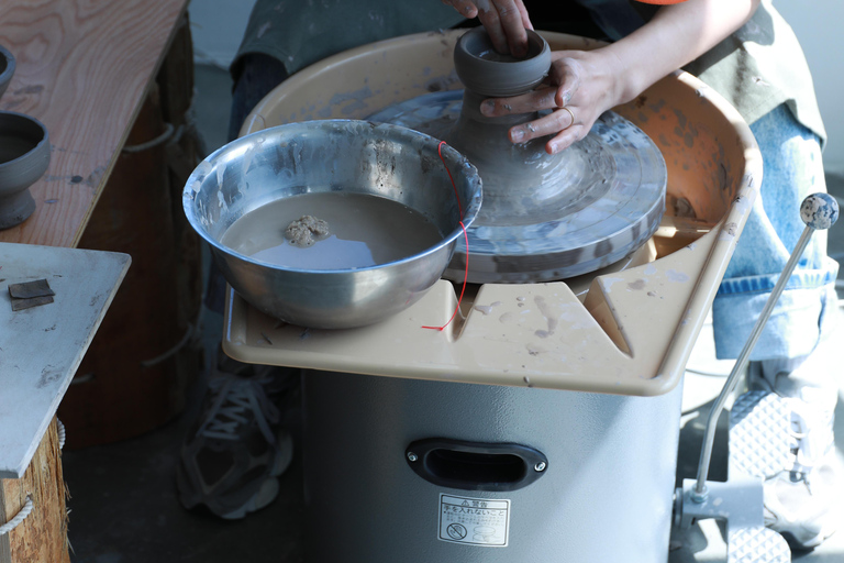 Harajuku Tokyo: Pottery Workshop and Sake Tasting Experience