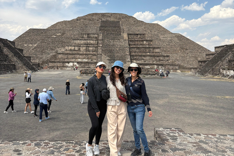 Excursion à Teotihuacan, Basilique et dégustation de Mezcal.