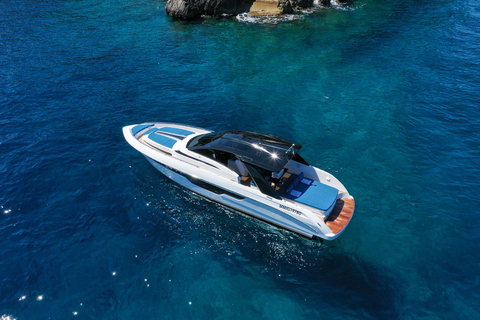 Capri: discover the island aboard a luxury boat Capri Full Day - Allure 38