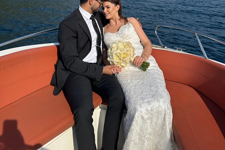 Kotor: prywatna wycieczka łodzią po Zatoce Kotor i Błękitnej Jaskini z drinkiemKOTOR: Prywatna wycieczka łodzią do Błękitnej Jaskini i Zatoki Kotorskiej + bezpłatne napoje