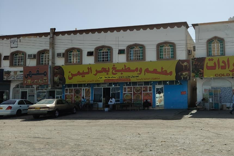 Muscat: Visit Sinaw Market, Izki Village, & Jarnan Cave Tour