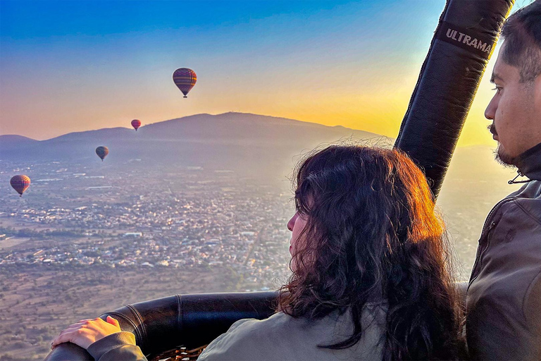 Von CDMX: Ballonfahrt, geführte Touren nach Teotihuacan und Guadalupe